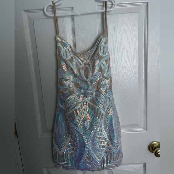 Dress from velvet which is from a dress store - Picture 3 of 5